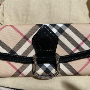 Burberry wallet